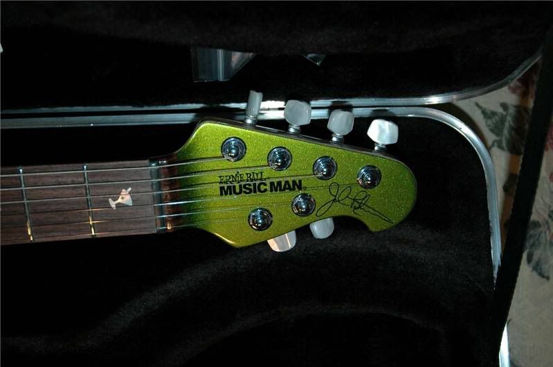 Petrucci1.jpg