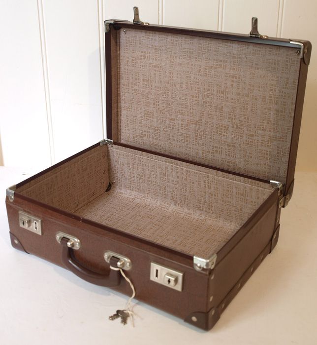 Retro VINTAGE 50s Small Brown SCHOOL CASE Hard SUITCASE + Keys eBay