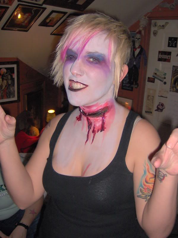 girl zombie makeup. There#39;s Dead girl Charlie.