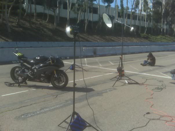 IMAGE: http://i45.photobucket.com/albums/f59/vegasboy301/Setups/robsetup.jpg