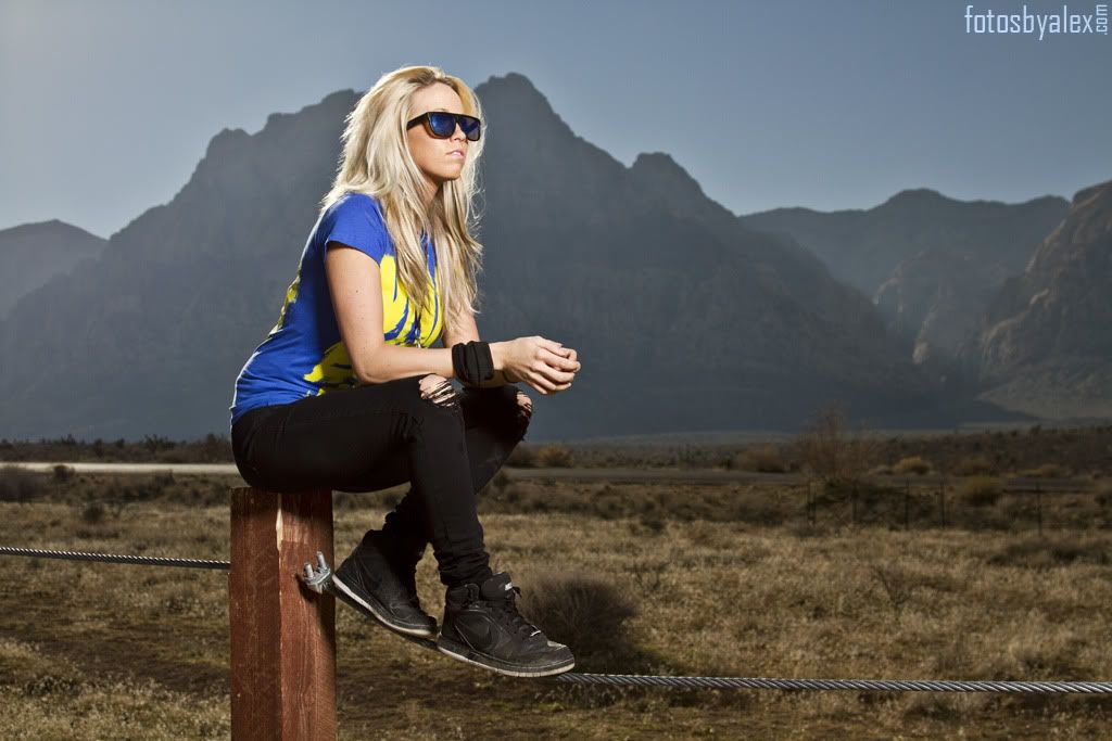 IMAGE: http://i45.photobucket.com/albums/f59/vegasboy301/VegasJan2011/Jen2r.jpg