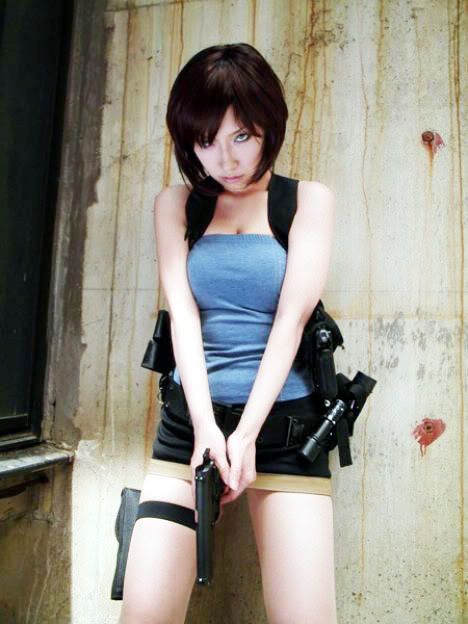 julia voth jill valentine. FAMOSA COSPLAYER DE JILL Y MAS