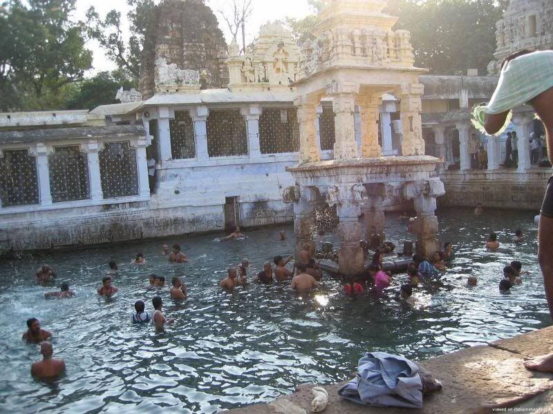 Sacred-pool-of-mahanandi-temple_zps25045602.jpg