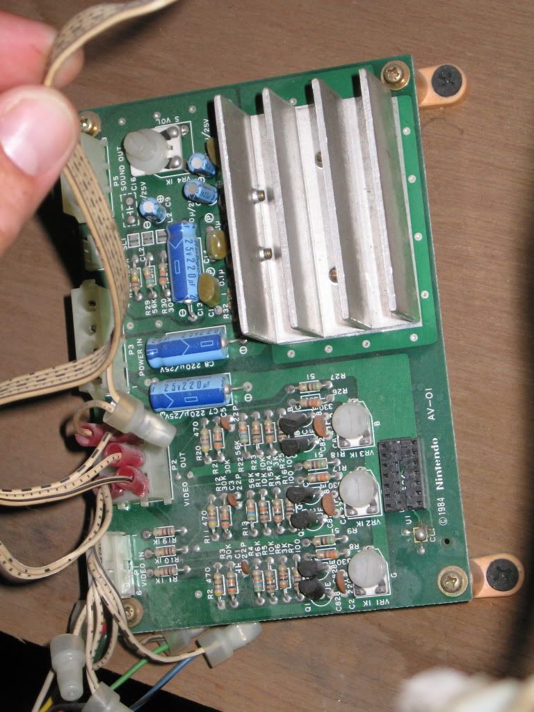 nintendo_av01_board_00.jpg
