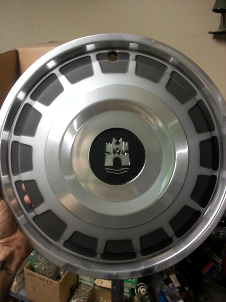 FS Brand new old school 13' volkswagen hubcaps VW Vortex
