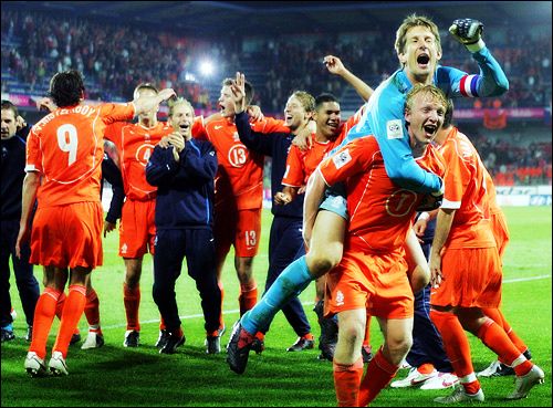 holland_football.jpg