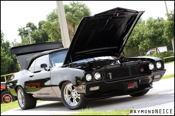 IMAGE: http://i45.photobucket.com/albums/f72/toyoMR2X/2008-10-19%20pontiacs/004.jpg