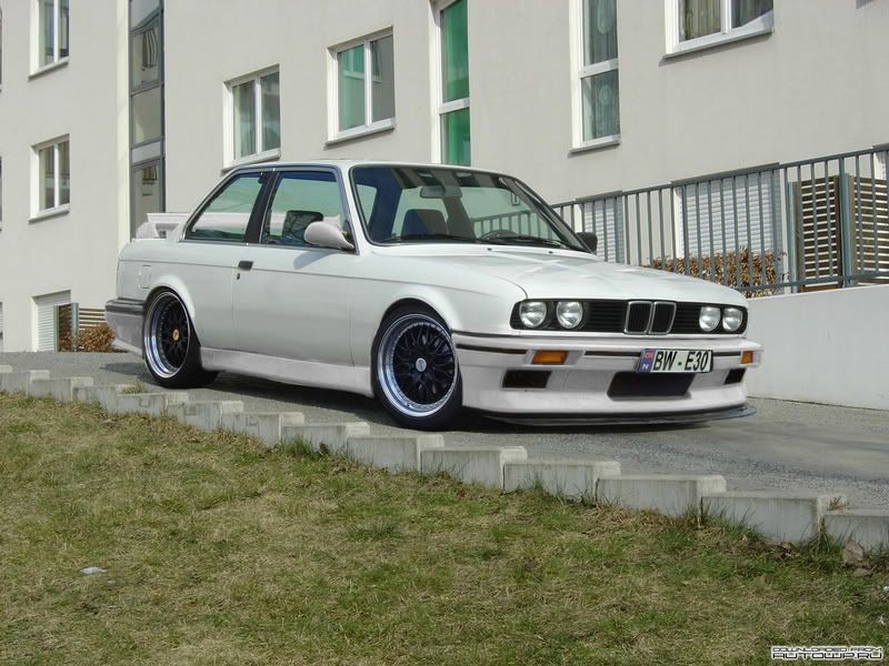 BmwE30modd5.jpg