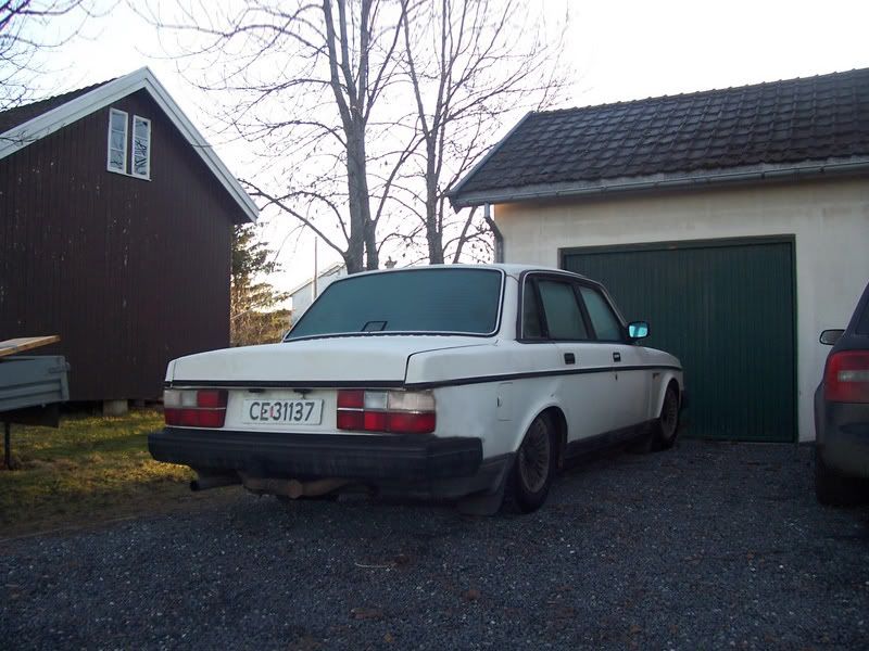 Volvo240gl.jpg