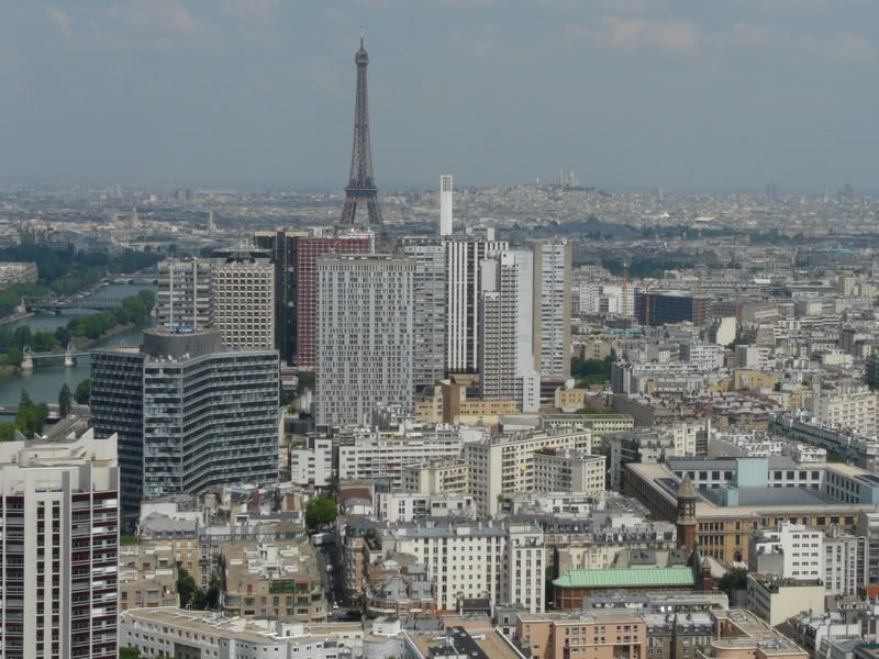 La tour Eiffel et le Sacré coeur