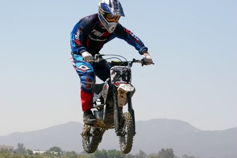 IMAGE: http://i45.photobucket.com/albums/f83/bluesan0/ssr.jpg