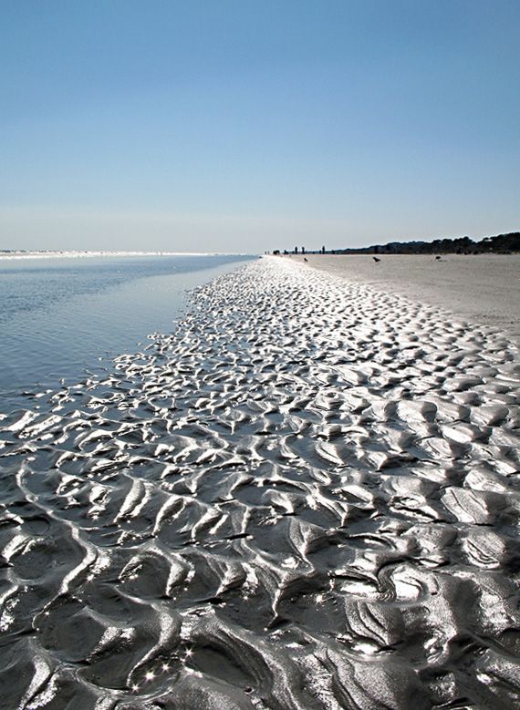 IMAGE: http://i45.photobucket.com/albums/f84/BullittMan/reflection.jpg