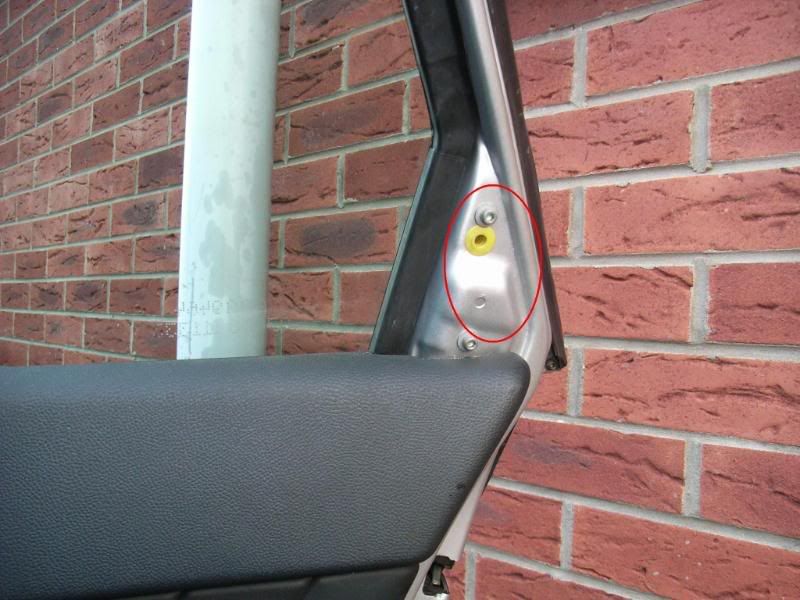 Alfa Romeo forum: How to change rear window motor Alfa Romeo forum: How to change rear window motor