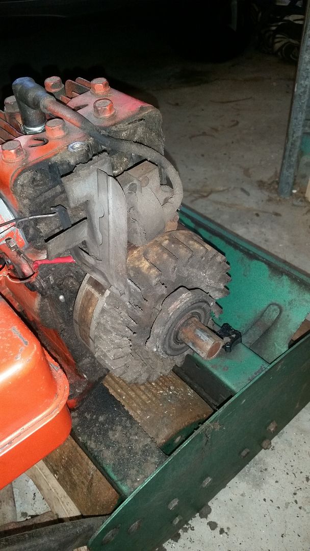 [Linked Image from i45.photobucket.com]