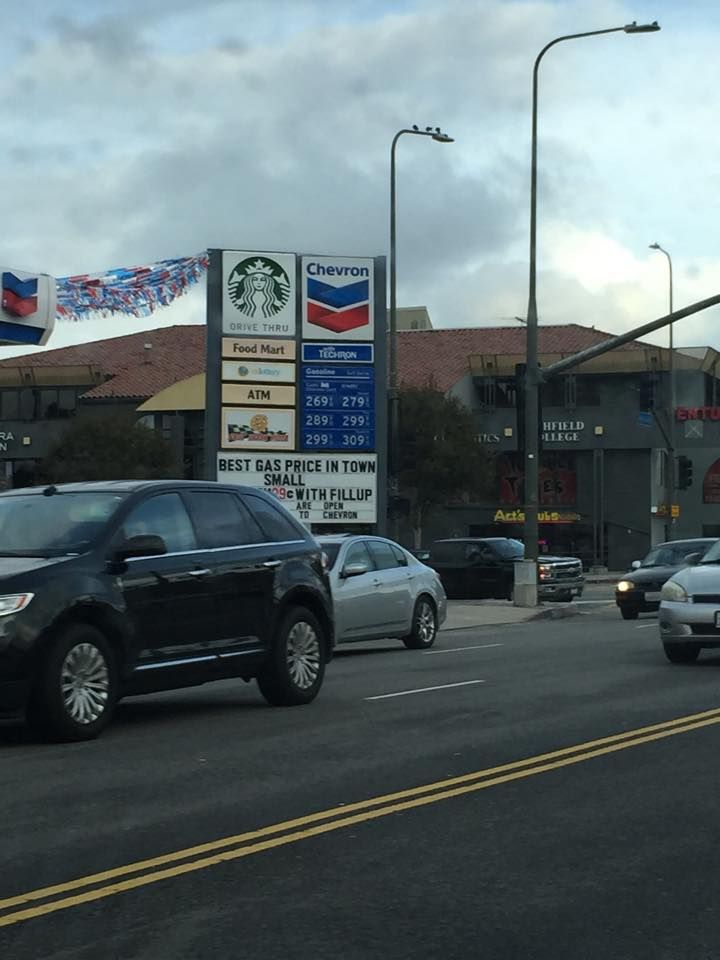 10372239_10152892749371011_4689952877626