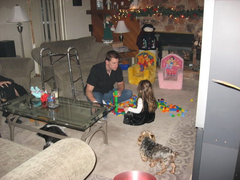 IMAGE: http://i45.photobucket.com/albums/f96/Desiree_Leigh/canon%20a540/newcam009.jpg