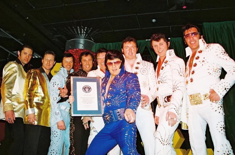 800px-Elvis_impersonators_record.jpg