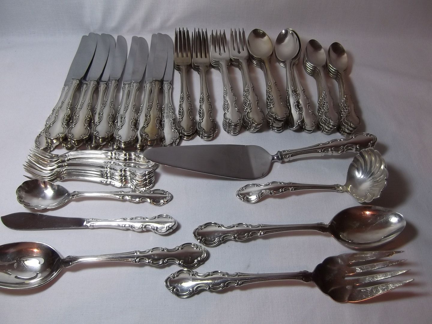 70 Pc Vintage 1847 Rogers Bros Silverware Set flatware IS serving ...